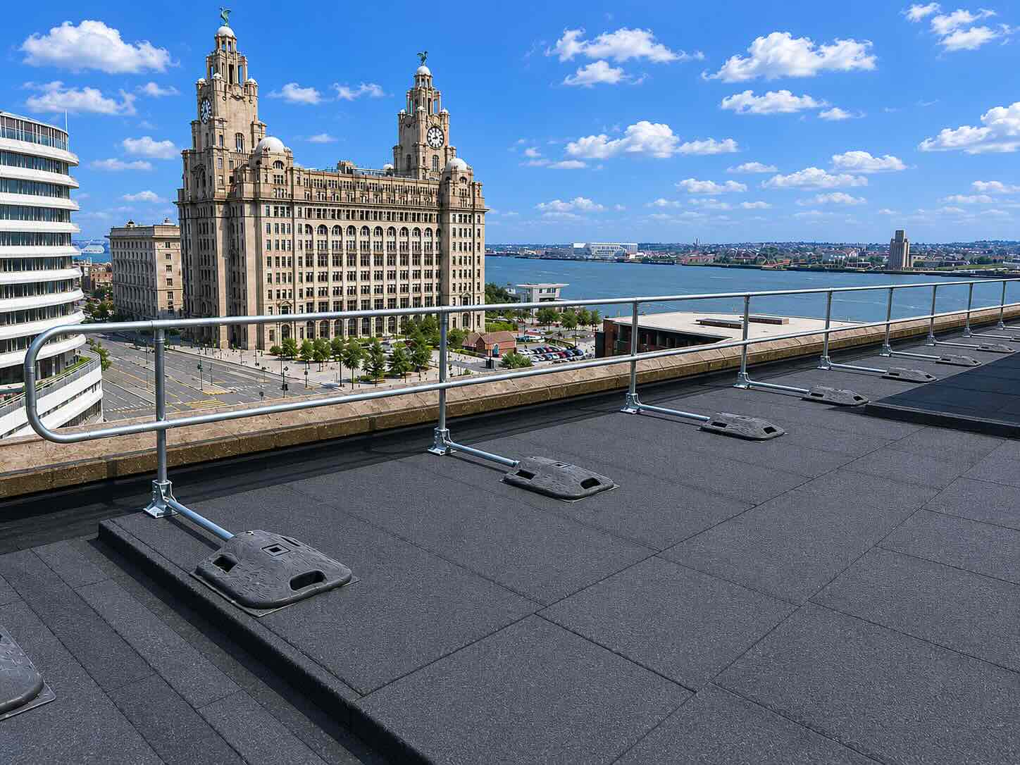 Roof edge protection installed on a commercial roof